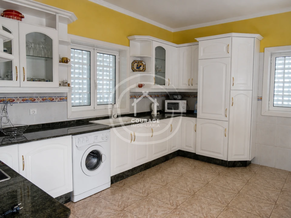 Moradia T3 para Venda em Formariz e Ferreira Foto 5