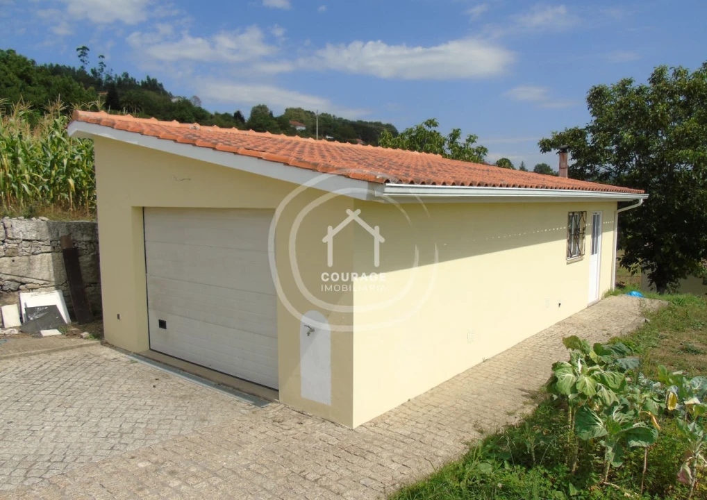 Moradia T3 para Venda em Formariz e Ferreira Foto 17