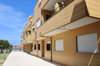 Apartamento T2 para Venda em São João de Ver