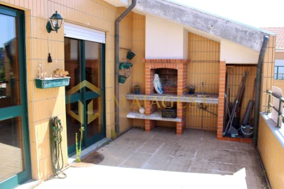 Apartamento T2 para Venda em São João de Ver