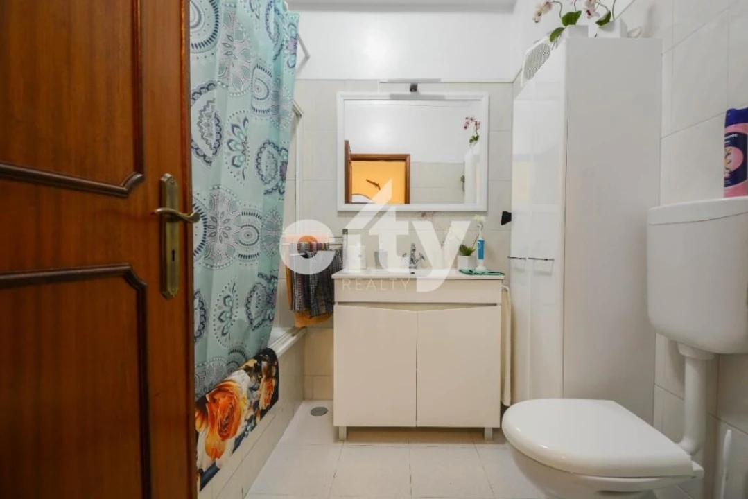 Apartamento T2 para Venda em Odivelas Foto 17