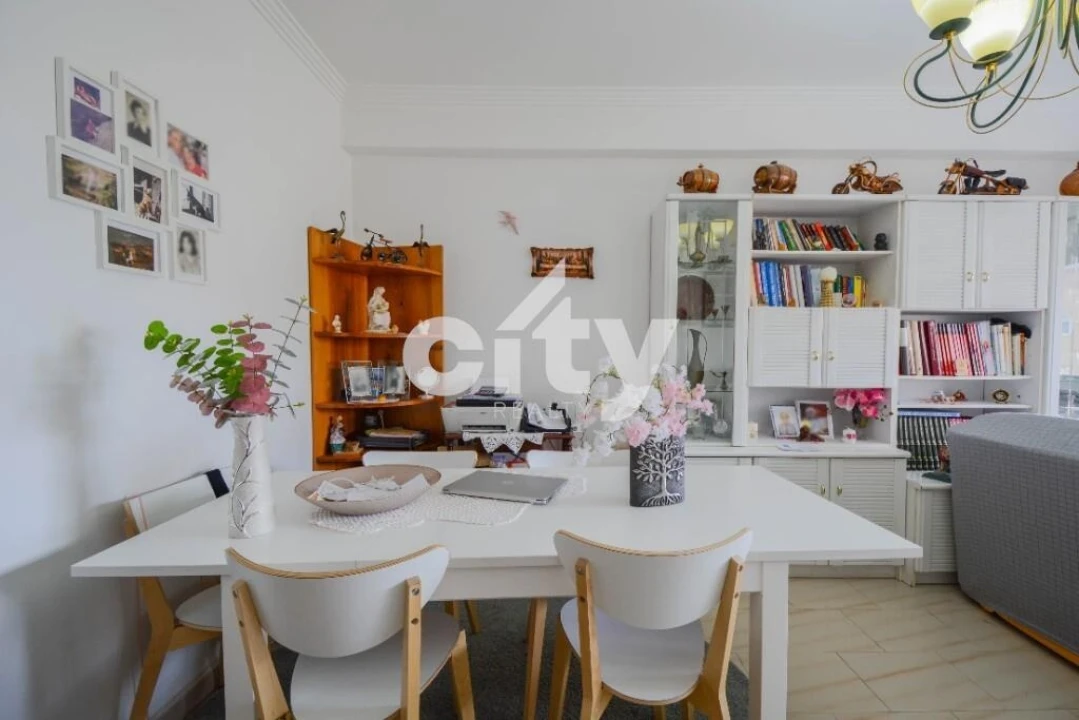 Apartamento T2 para Venda em Odivelas Foto 3