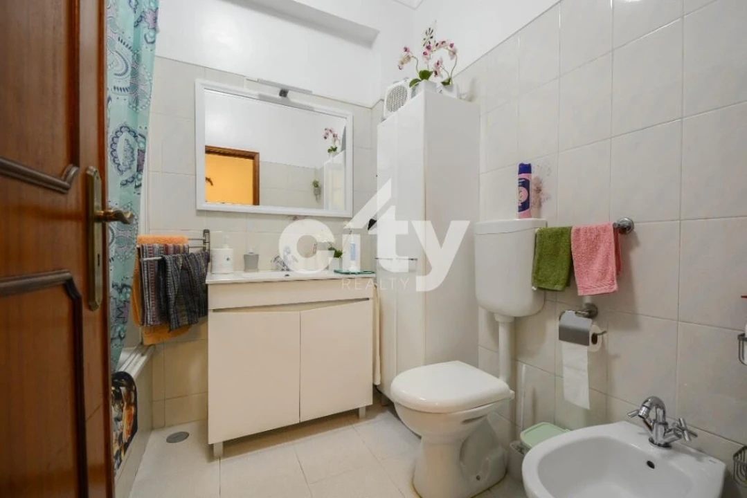 Apartamento T2 para Venda em Odivelas Foto 16