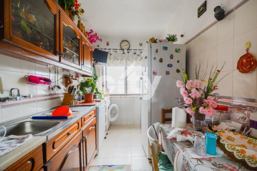 Apartamento T2 para Venda em Odivelas Foto 9