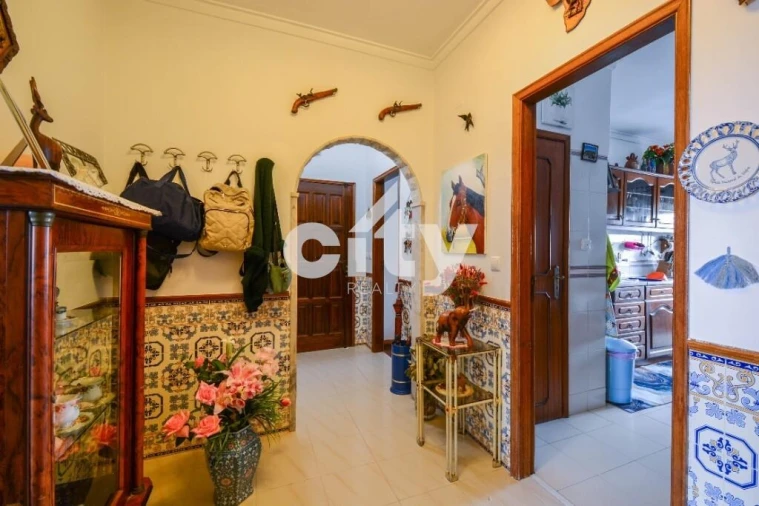 Apartamento T2 para Venda em Odivelas Foto 6