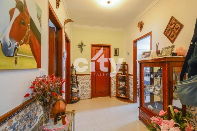 Apartamento T2 para Venda em Odivelas Foto 5