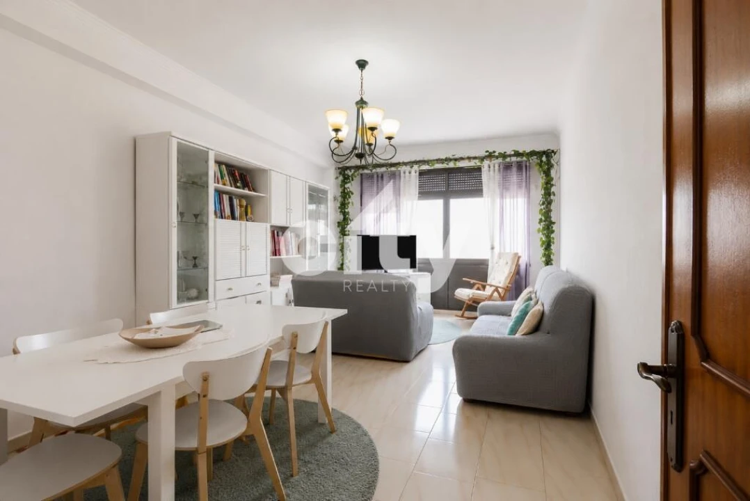 Apartamento T2 para Venda em Odivelas Foto 2