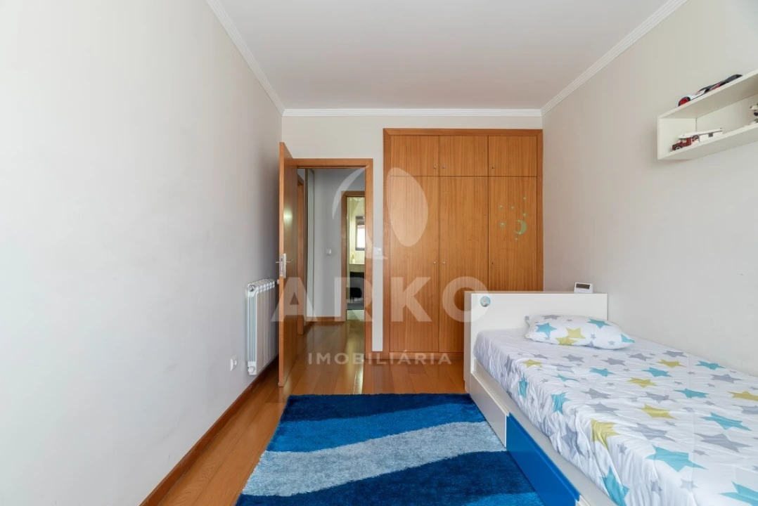 Apartamento T2 para Venda em Campo e Sobrado Foto 14