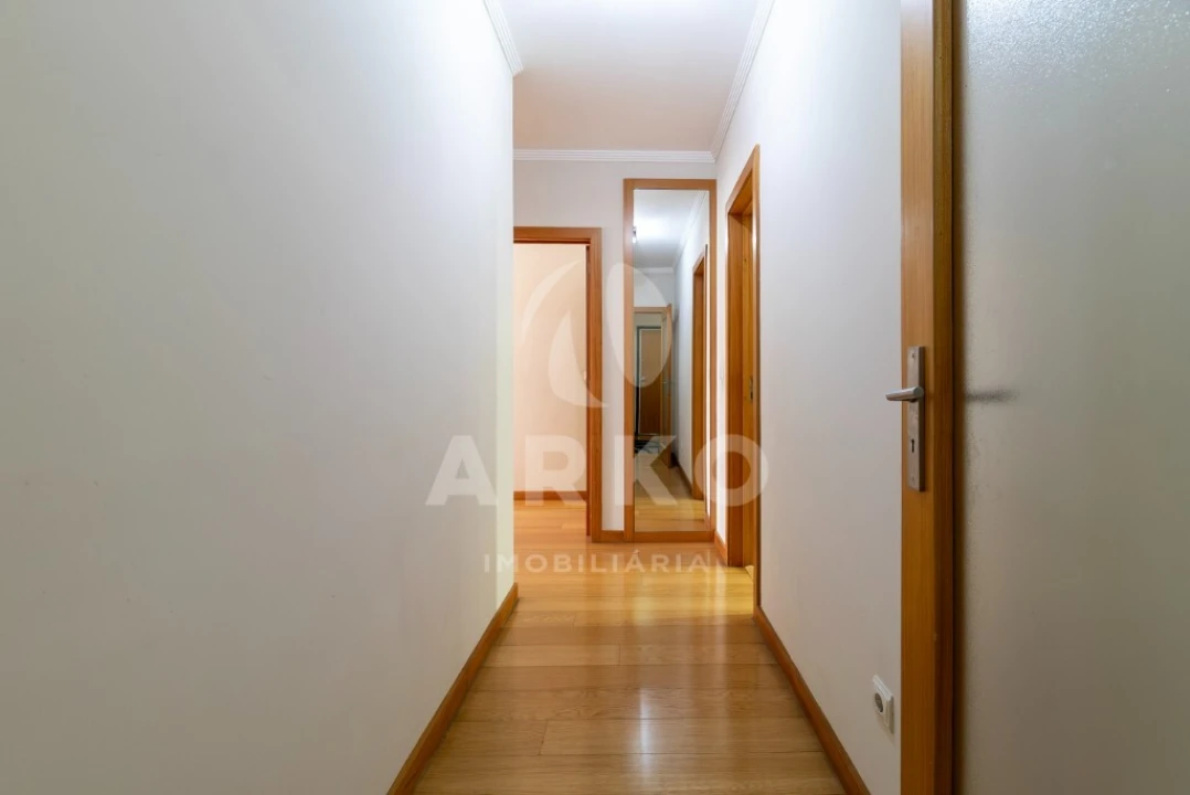 Apartamento T2 para Venda em Campo e Sobrado Foto 16