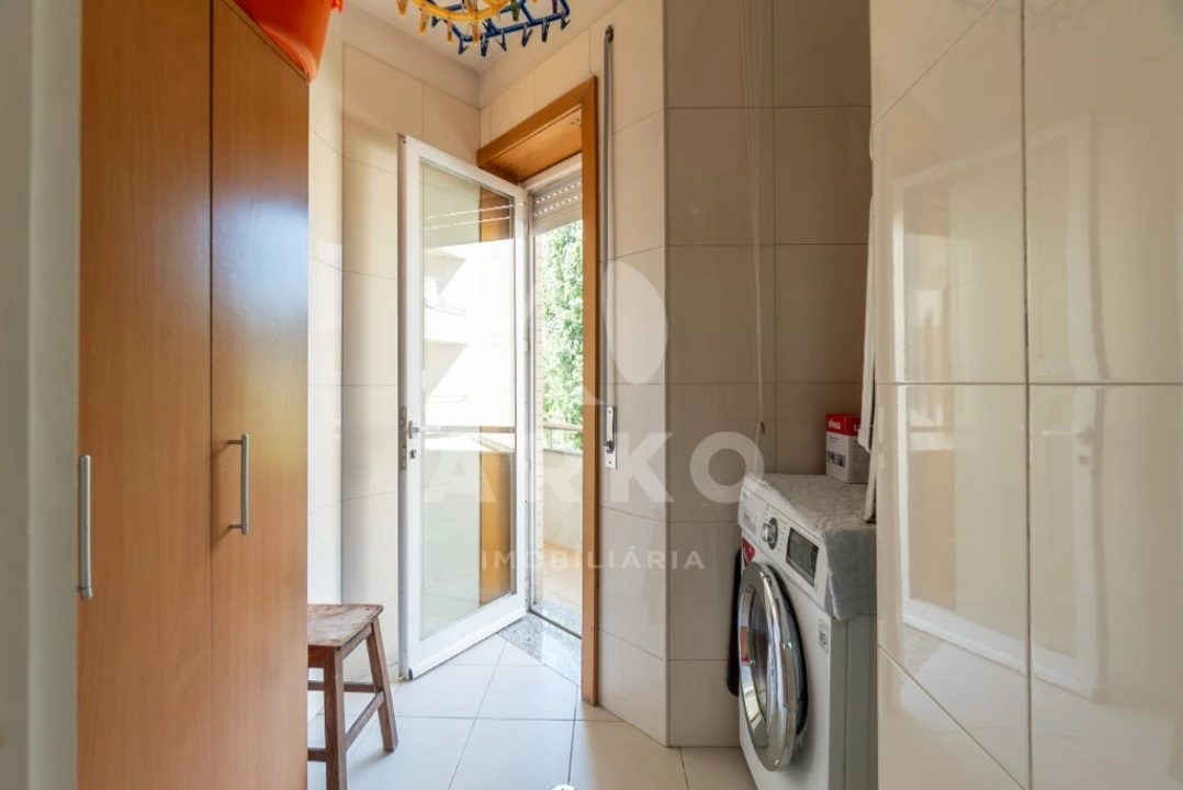Apartamento T2 para Venda em Campo e Sobrado Foto 6