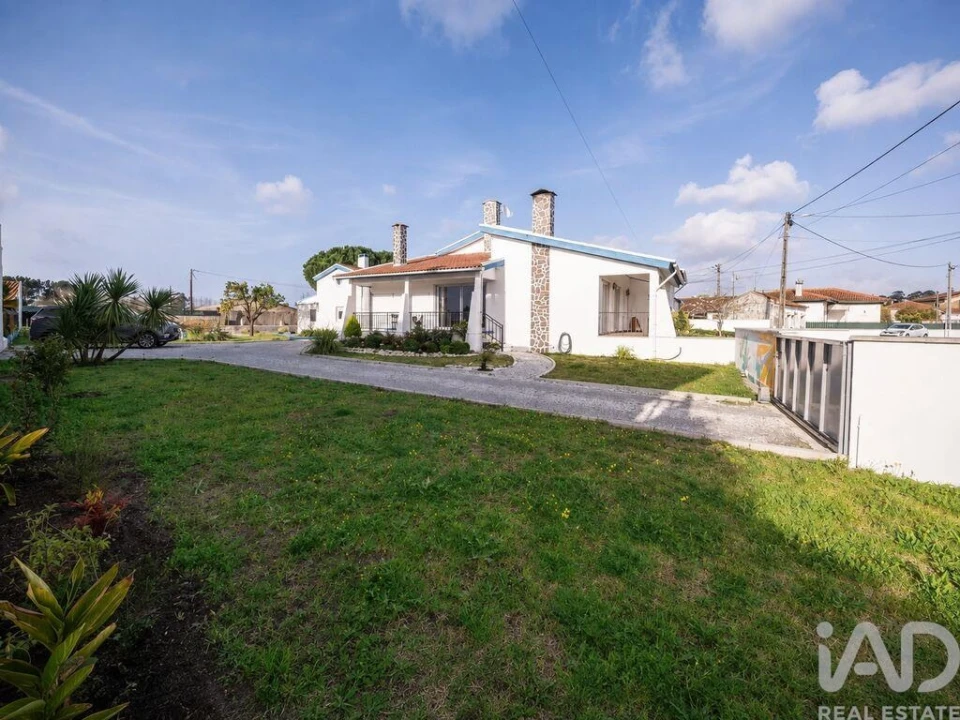 Moradia T2 para Venda em Febres Foto 17