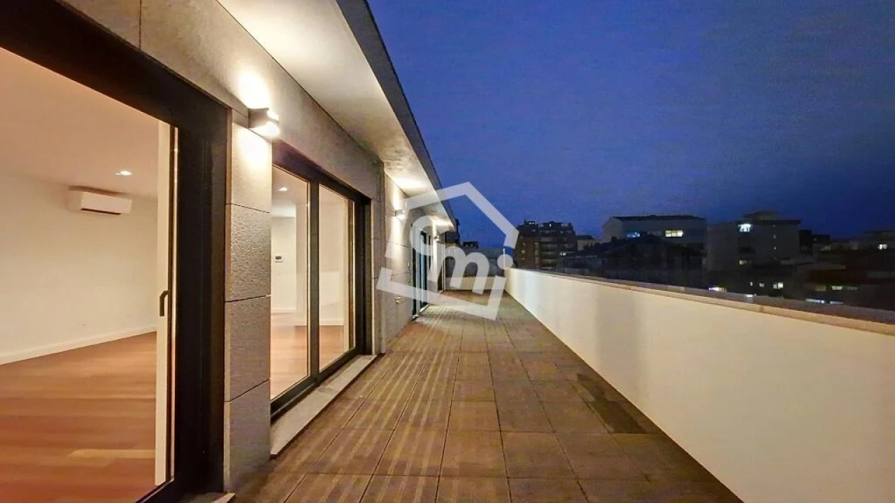 Apartamento T4 para Arrendamento em Matosinhos e Leça da Palmeira Foto 3