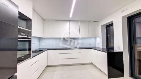 Apartamento T4 para Arrendamento em Matosinhos e Leça da Palmeira