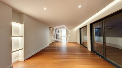 Apartamento T4 para Arrendamento em Matosinhos e Leça da Palmeira