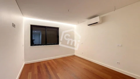 Apartamento T4 para Arrendamento em Matosinhos e Leça da Palmeira
