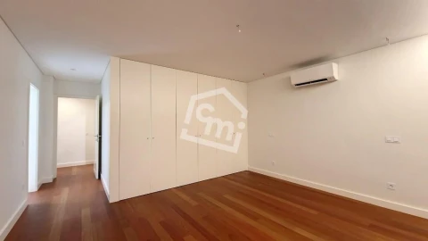 Apartamento T4 para Arrendamento em Matosinhos e Leça da Palmeira