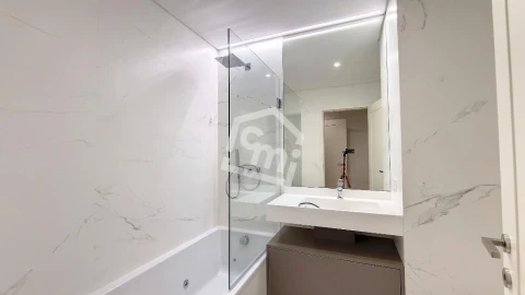 Apartamento T4 para Arrendamento em Matosinhos e Leça da Palmeira