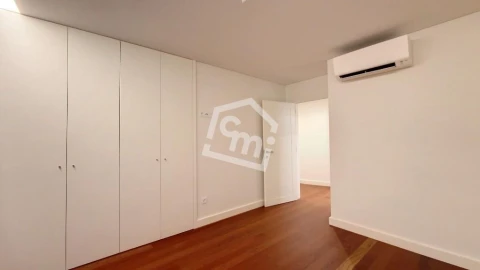 Apartamento T4 para Arrendamento em Matosinhos e Leça da Palmeira