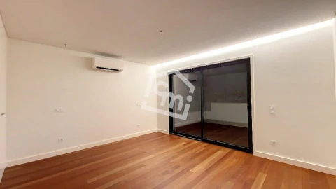 Apartamento T4 para Arrendamento em Matosinhos e Leça da Palmeira