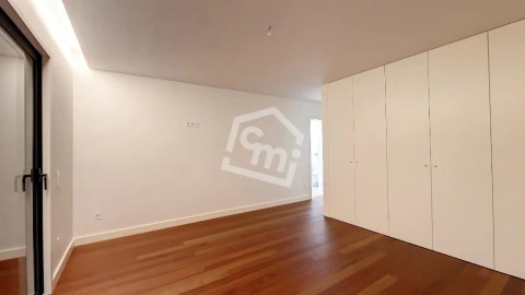 Apartamento T4 para Arrendamento em Matosinhos e Leça da Palmeira