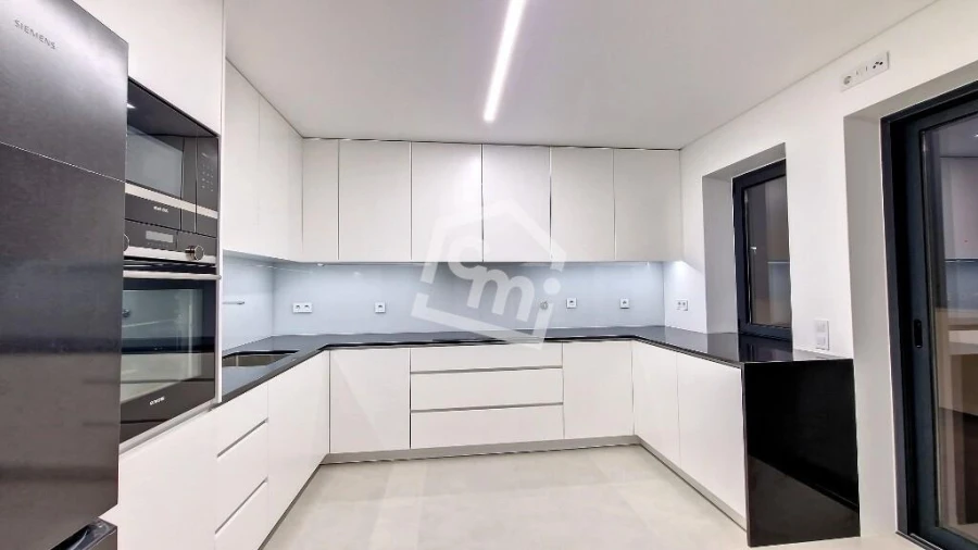 Apartamento T4 para Arrendamento em Matosinhos e Leça da Palmeira Foto 8