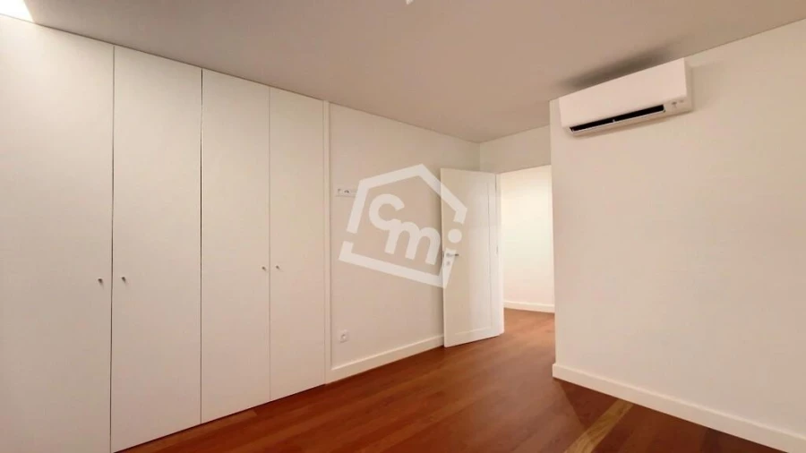Apartamento T4 para Arrendamento em Matosinhos e Leça da Palmeira Foto 24