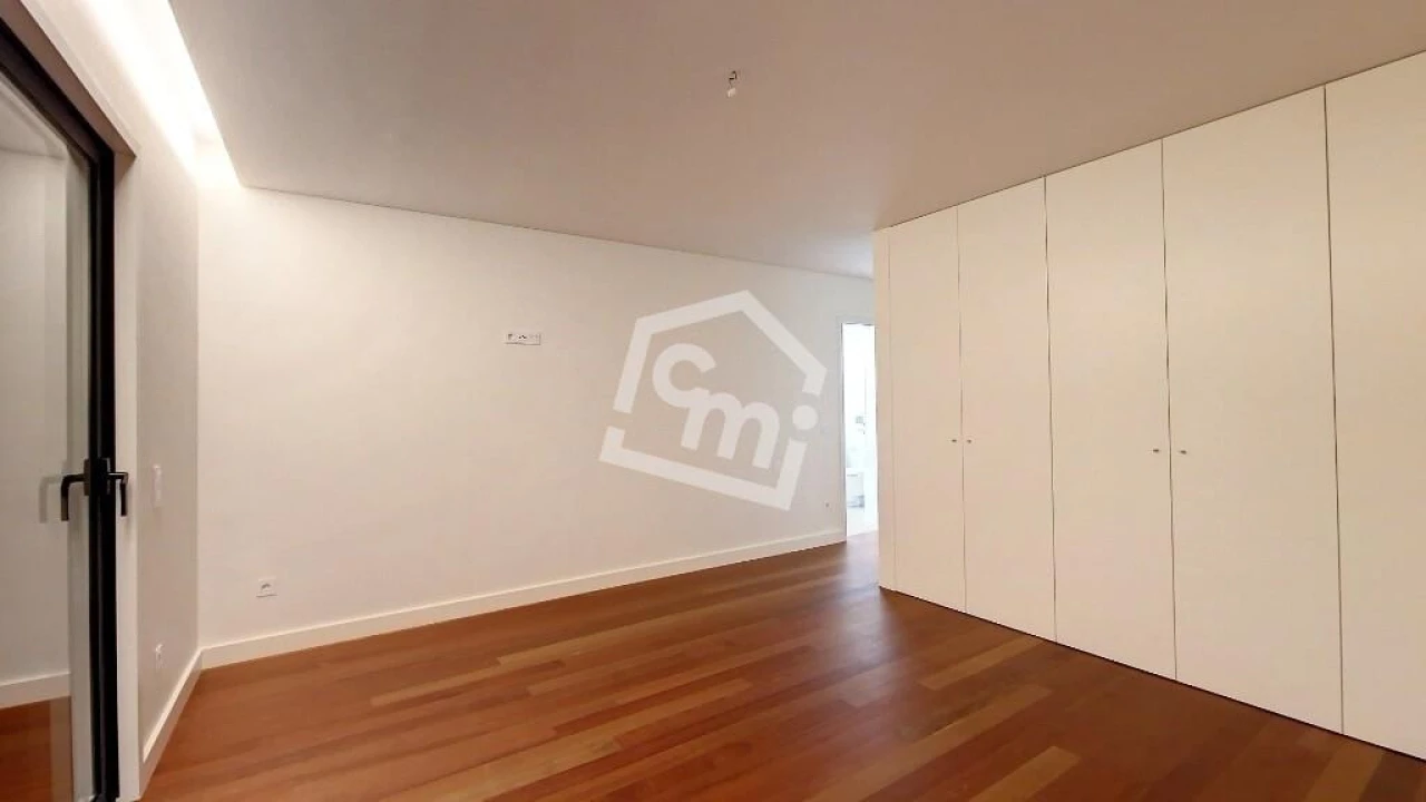 Apartamento T4 para Arrendamento em Matosinhos e Leça da Palmeira Foto 37