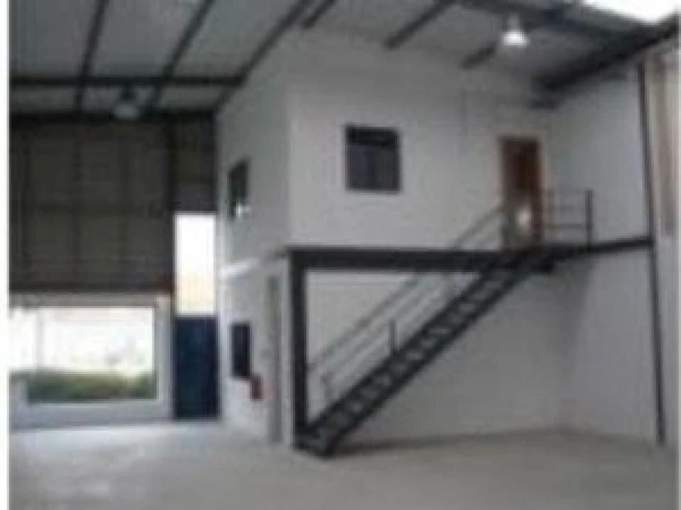 Armazém para Arrendamento em São Brás de Alportel Foto 2