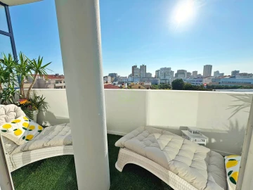 Apartamento T4 para Venda em Póvoa de Varzim, Beiriz e Argivai