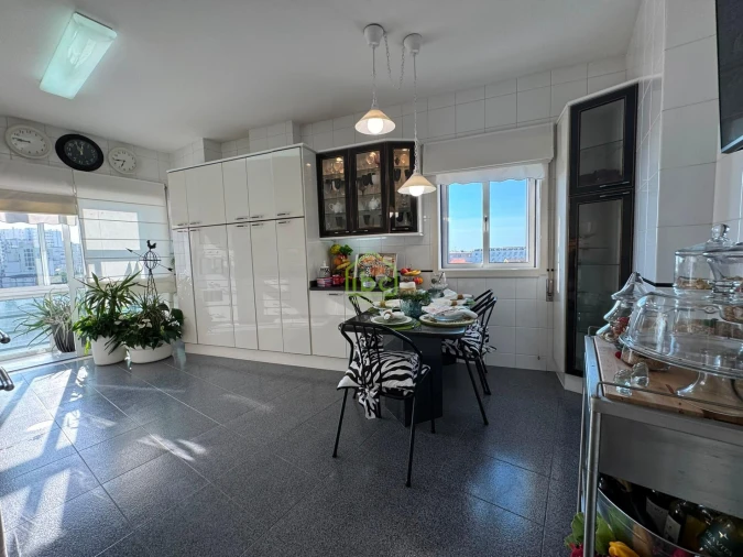 Apartamento T4 para Venda em Póvoa de Varzim, Beiriz e Argivai Foto 3