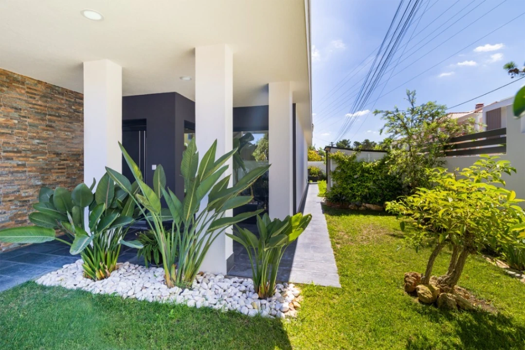 Moradia T4 para Venda em Amora Foto 4