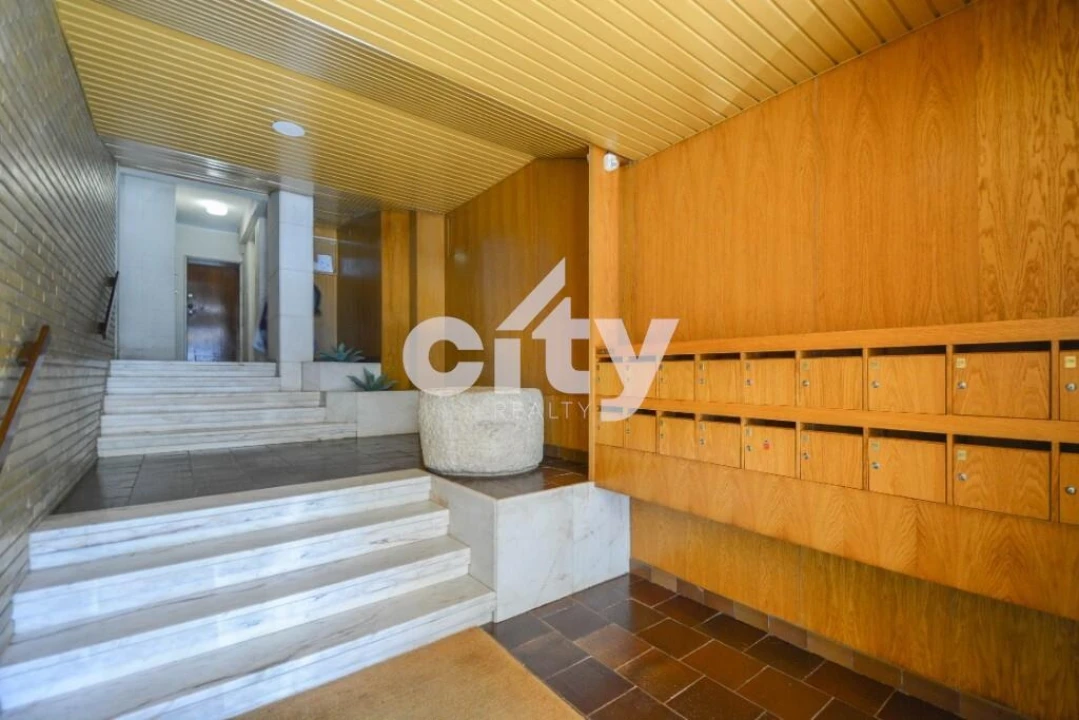 Apartamento T3 para Arrendamento em Lumiar Foto 3