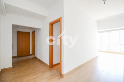 Apartamento T3 para Arrendamento em Lumiar