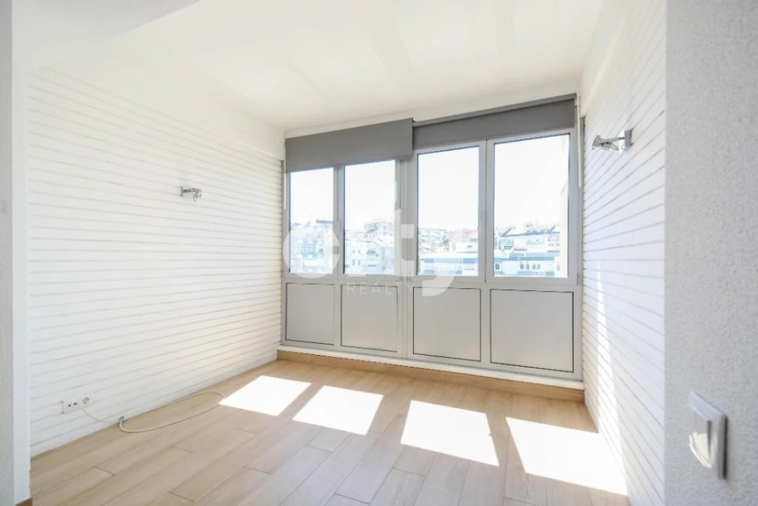 Apartamento T3 para Arrendamento em Lumiar Foto 9