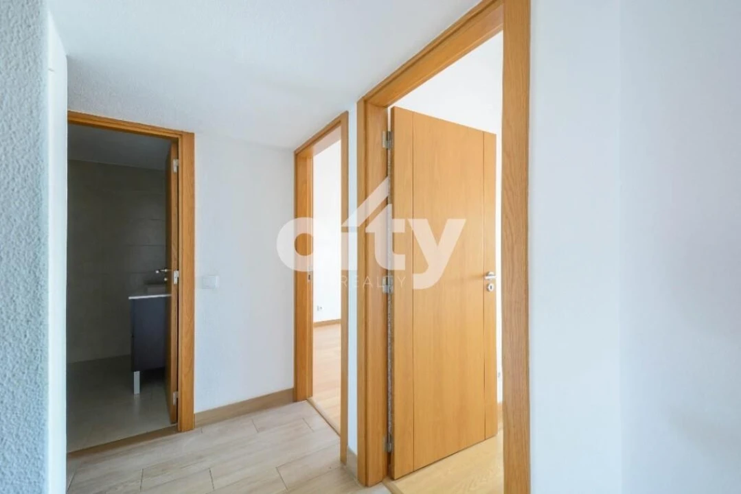 Apartamento T3 para Arrendamento em Lumiar Foto 25