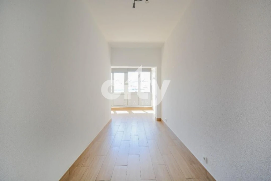 Apartamento T3 para Arrendamento em Lumiar Foto 6