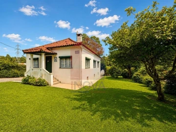 Moradia T5 para Venda em Soutelo