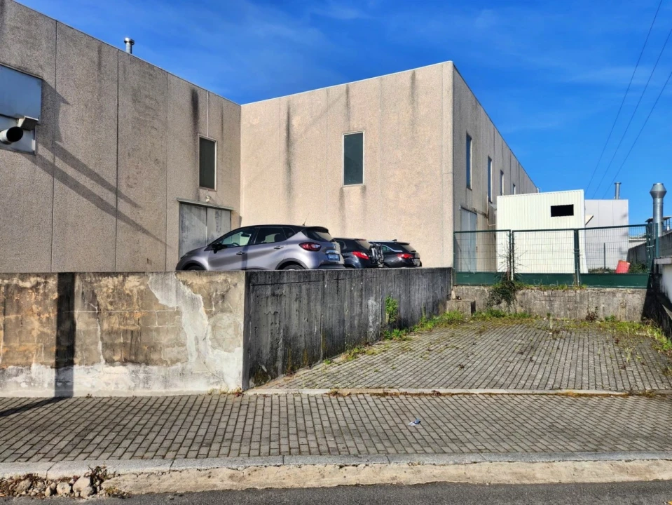Armazém para Venda em Touguinha e Touguinhó Foto 29