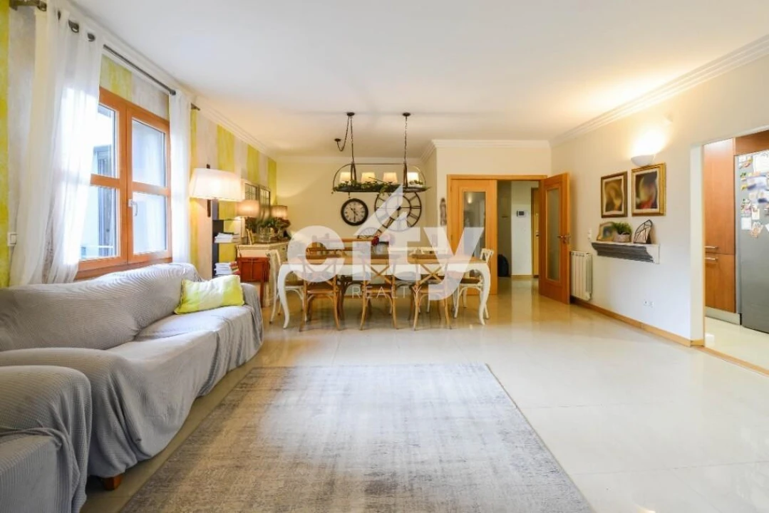 Apartamento T4 para Venda em Póvoa de Santo Adrião e Olival Basto Foto 6
