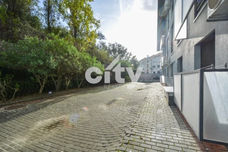 Apartamento T4 para Venda em Póvoa de Santo Adrião e Olival Basto Foto 34