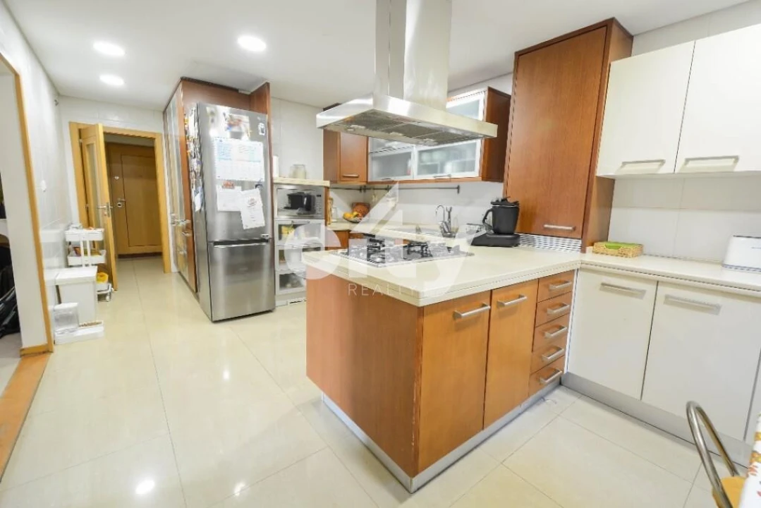 Apartamento T4 para Venda em Póvoa de Santo Adrião e Olival Basto Foto 9