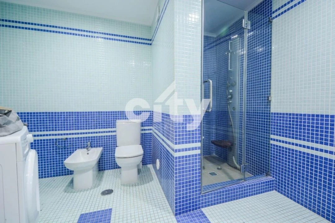 Apartamento T4 para Venda em Póvoa de Santo Adrião e Olival Basto Foto 27