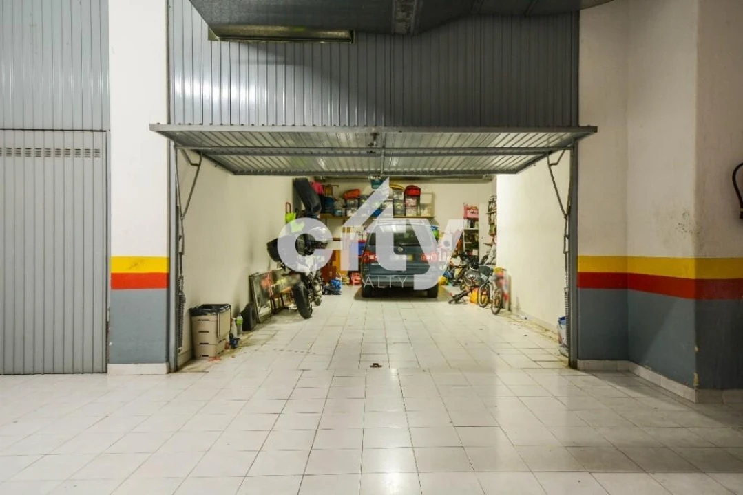 Apartamento T4 para Venda em Póvoa de Santo Adrião e Olival Basto Foto 44