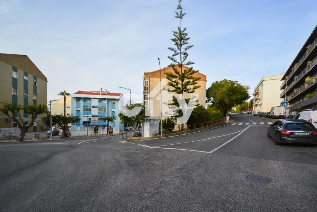 Apartamento T4 para Venda em Póvoa de Santo Adrião e Olival Basto Foto 41