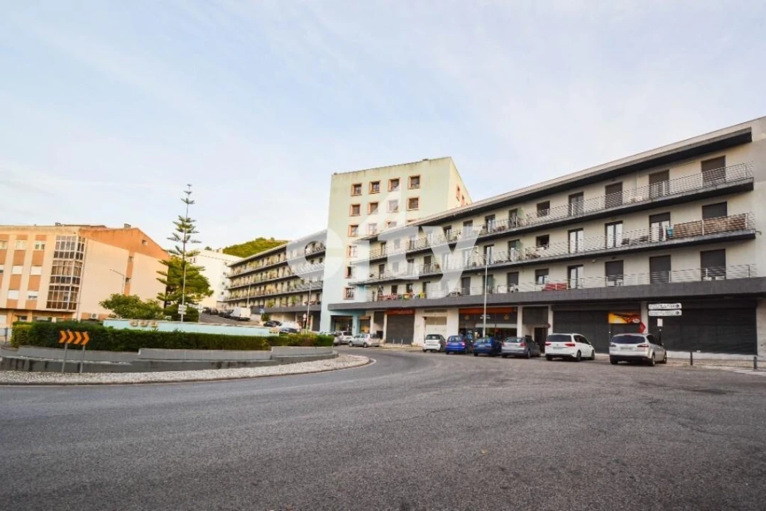 Apartamento T4 para Venda em Póvoa de Santo Adrião e Olival Basto Foto 38