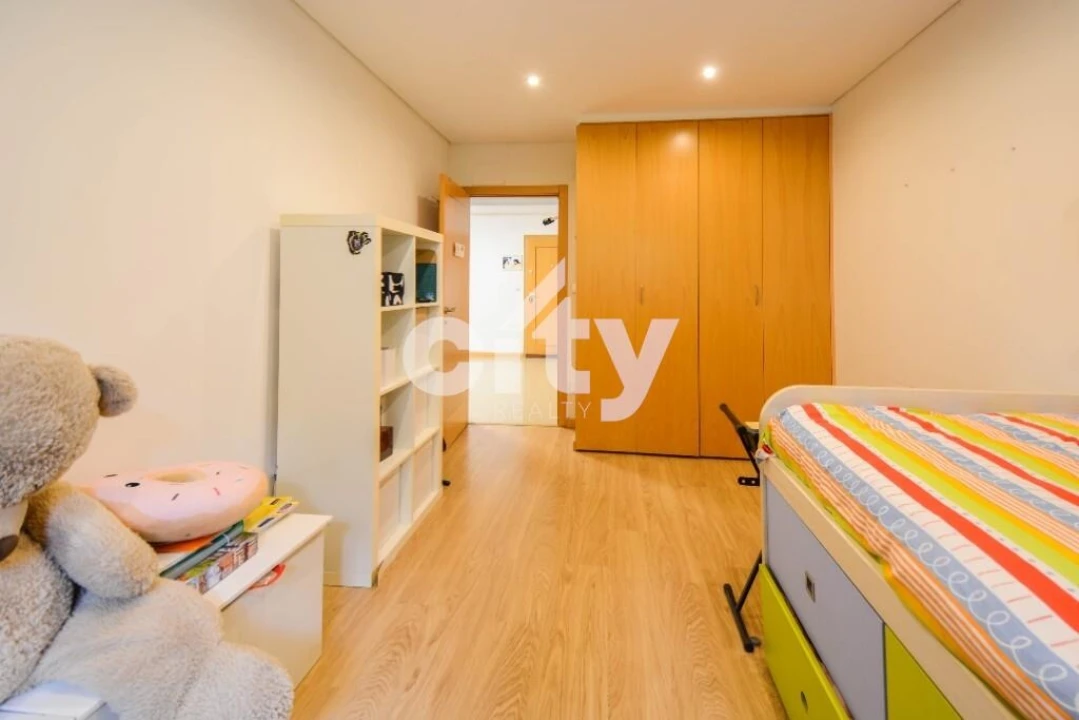 Apartamento T4 para Venda em Póvoa de Santo Adrião e Olival Basto Foto 31