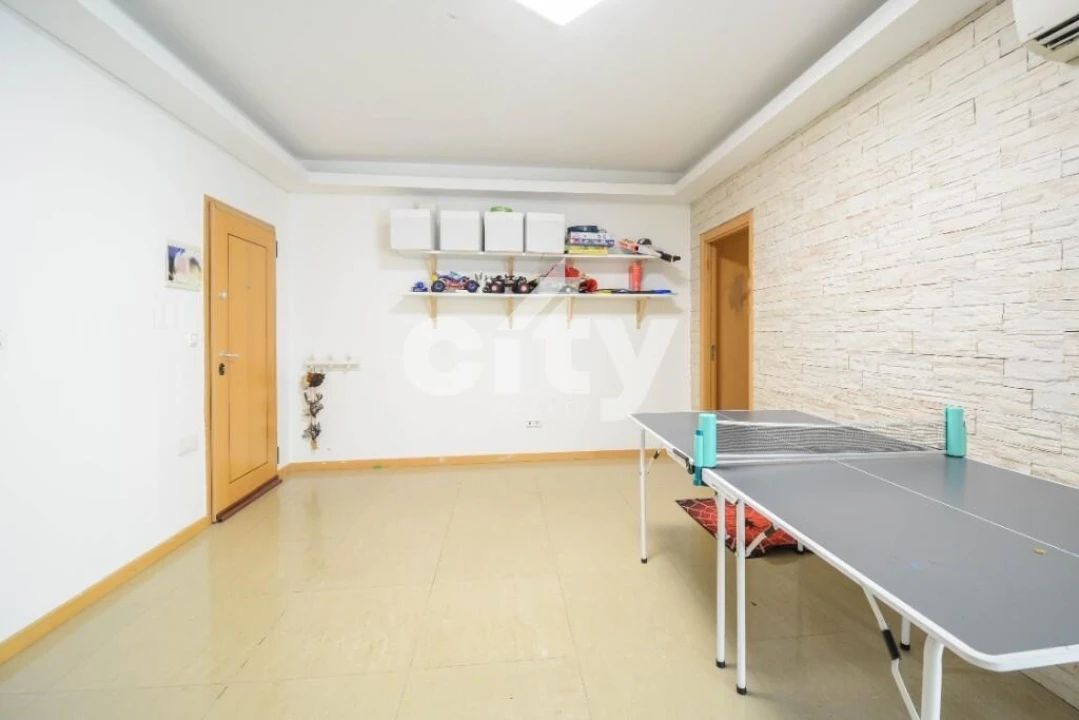 Apartamento T4 para Venda em Póvoa de Santo Adrião e Olival Basto Foto 23