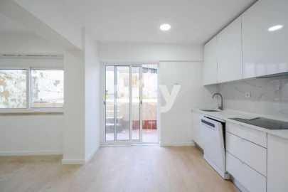 Apartamento T2 para Venda em Venteira
