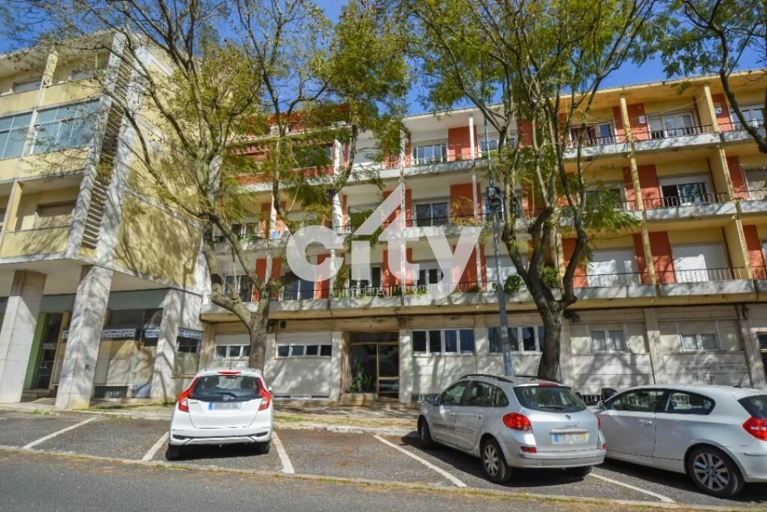 Apartamento T2 para Venda em Venteira Foto 16