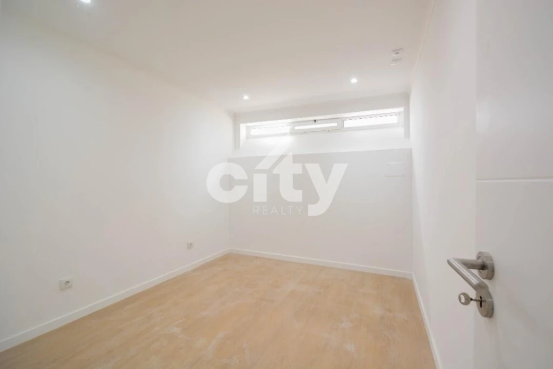 Apartamento T2 para Venda em Venteira Foto 10